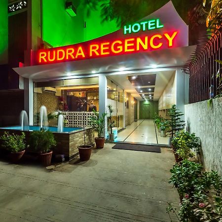 Hotel Rudra Regency Ahmedabad Ngoại thất bức ảnh
